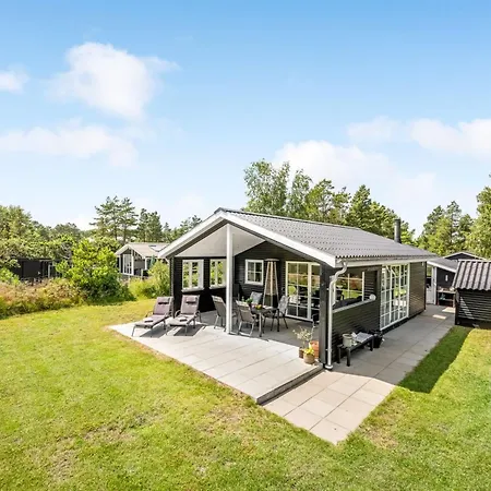 Riekje - 2-3km From The Sea By Interhome Feriehus