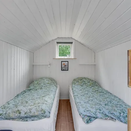 Holiday home Riekje - 2-3km From The Sea By Interhome